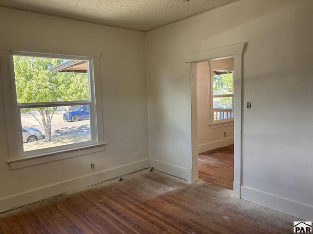 1214 E 5th St, Pueblo, CO 81001