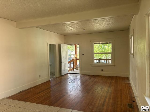 1214 E 5th St, Pueblo, CO 81001