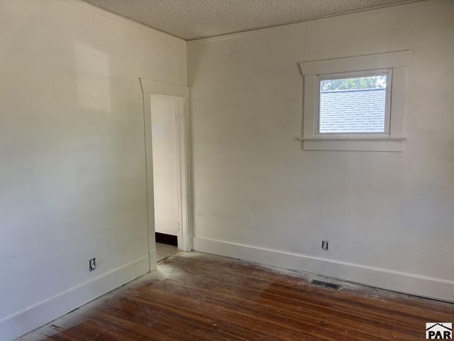 1214 E 5th St, Pueblo, CO 81001