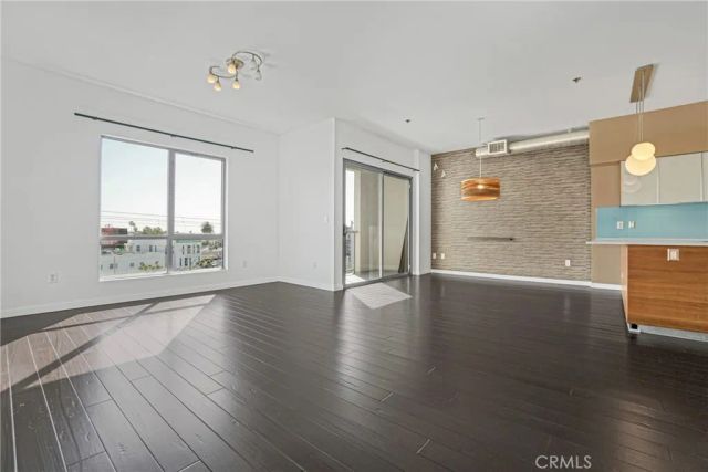 11500 Tennessee Ave 432, Los Angeles, CA 90064