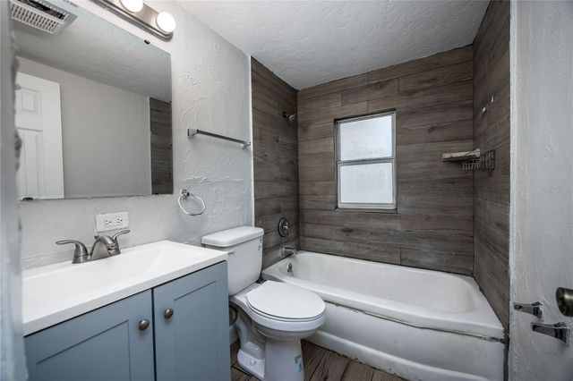 2200 SE 46TH TERRACE, Gainesville, FL 32641