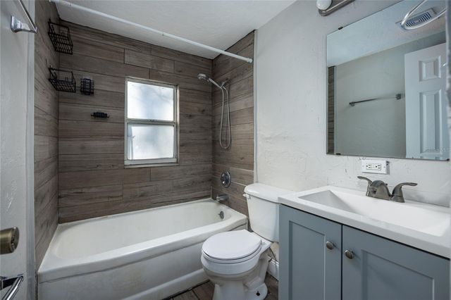 2200 SE 46TH TERRACE, Gainesville, FL 32641