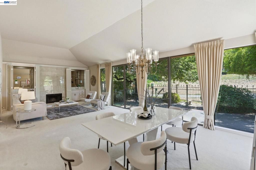 Image 13 of property listing at 3005 Live Oak Ct., Danville, CA 94506