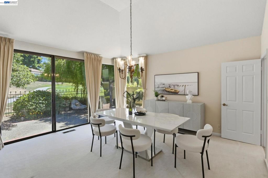Image 14 of property listing at 3005 Live Oak Ct., Danville, CA 94506