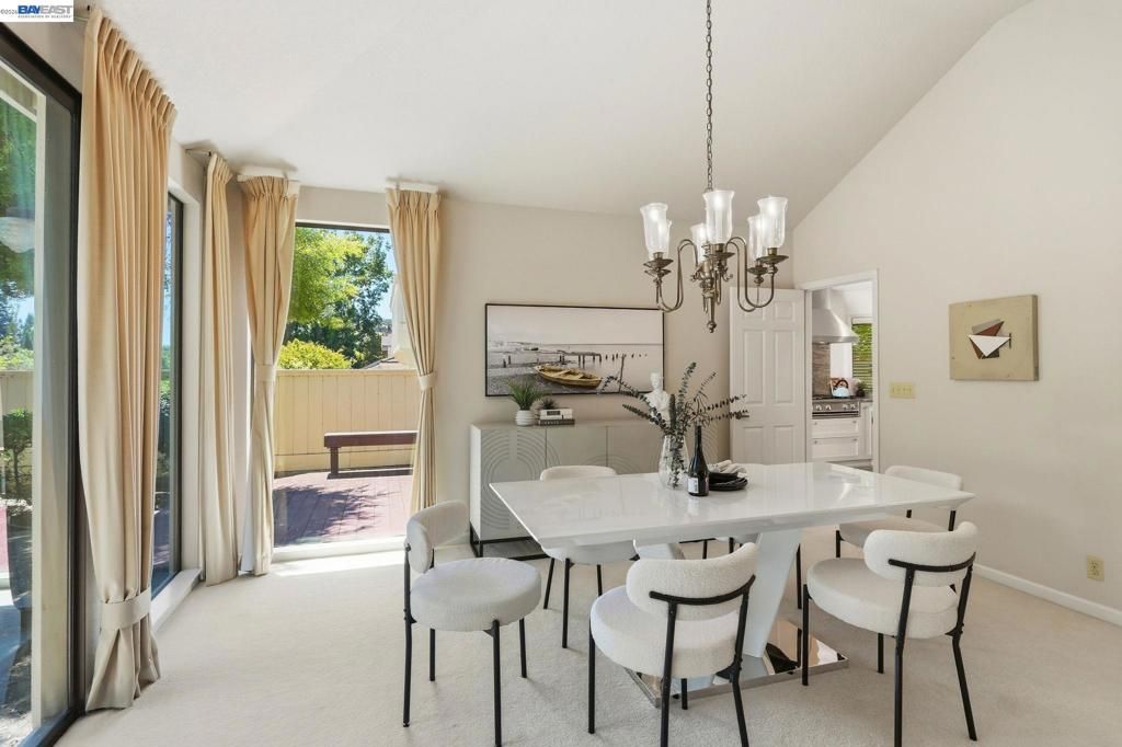 Image 15 of property listing at 3005 Live Oak Ct., Danville, CA 94506