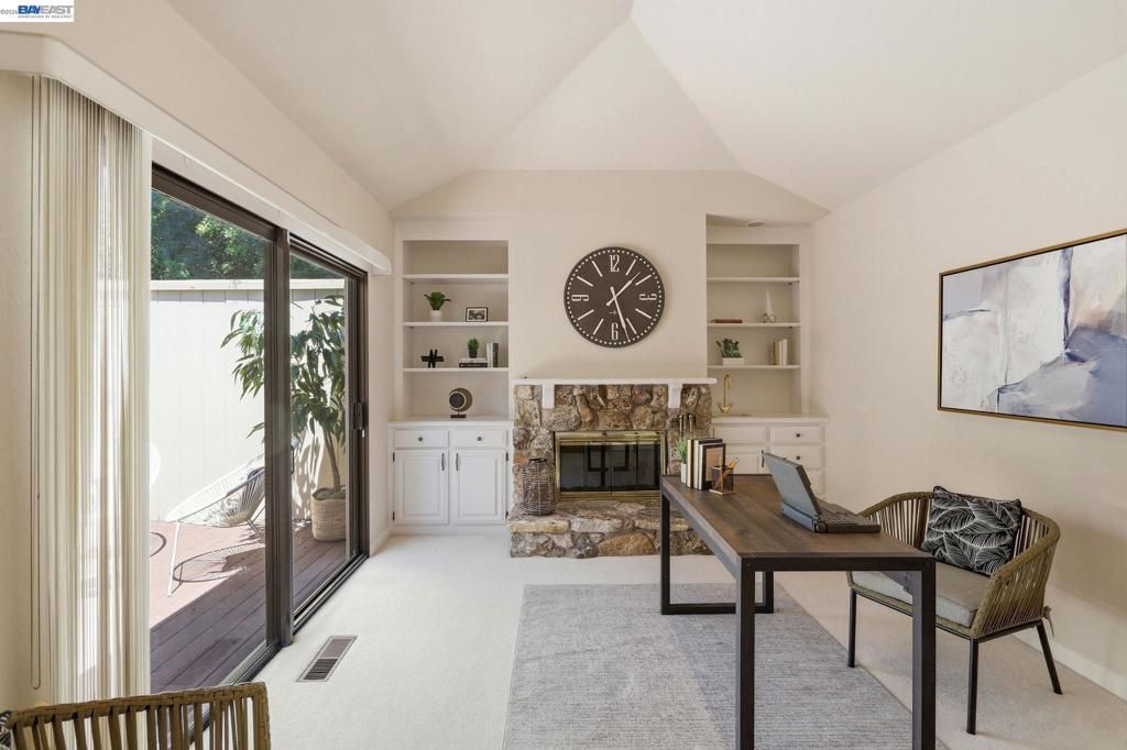 Image 17 of property listing at 3005 Live Oak Ct., Danville, CA 94506