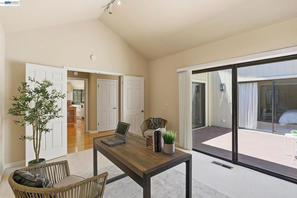 Image 19 of property listing at 3005 Live Oak Ct., Danville, CA 94506