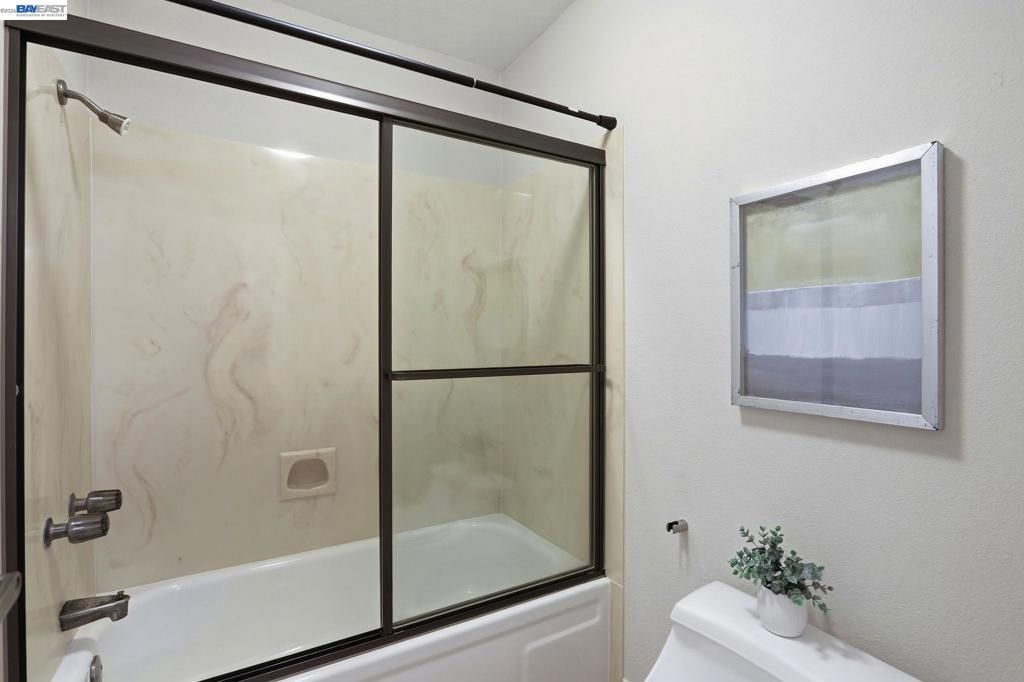Image 30 of property listing at 3005 Live Oak Ct., Danville, CA 94506