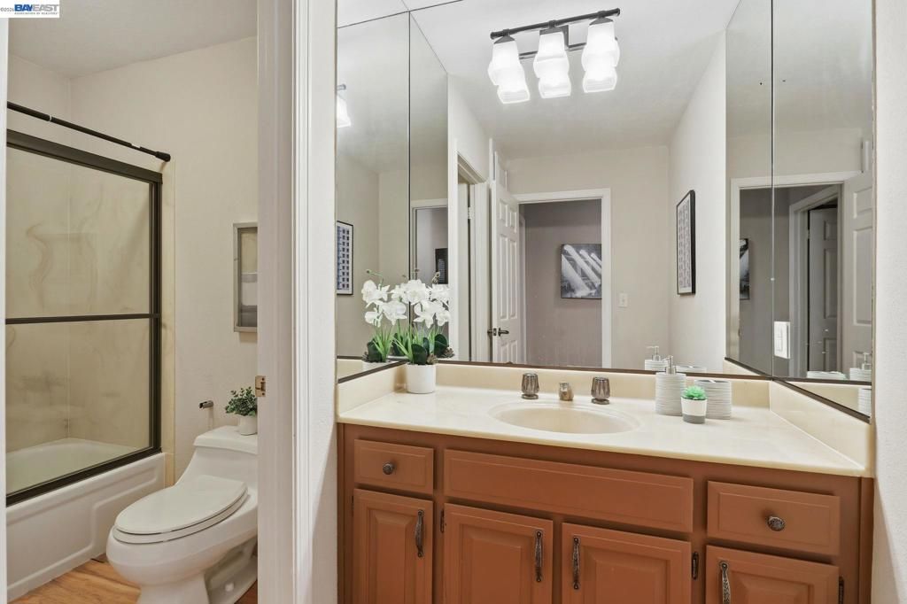 Image 31 of property listing at 3005 Live Oak Ct., Danville, CA 94506