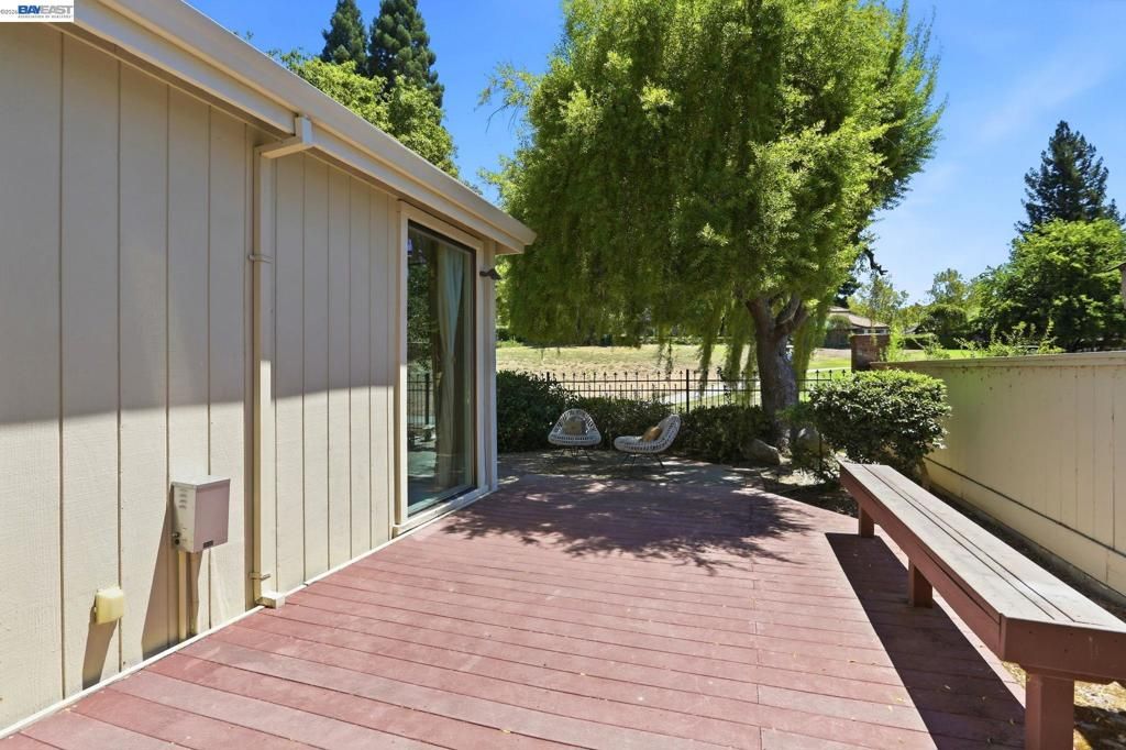 Image 37 of property listing at 3005 Live Oak Ct., Danville, CA 94506