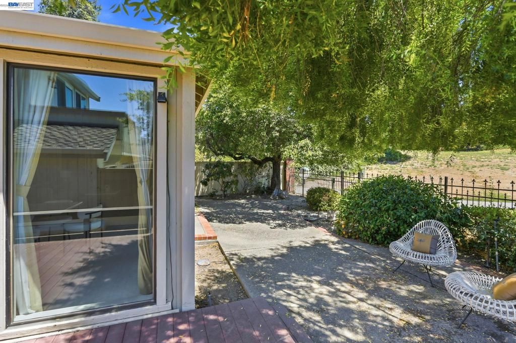 Image 38 of property listing at 3005 Live Oak Ct., Danville, CA 94506