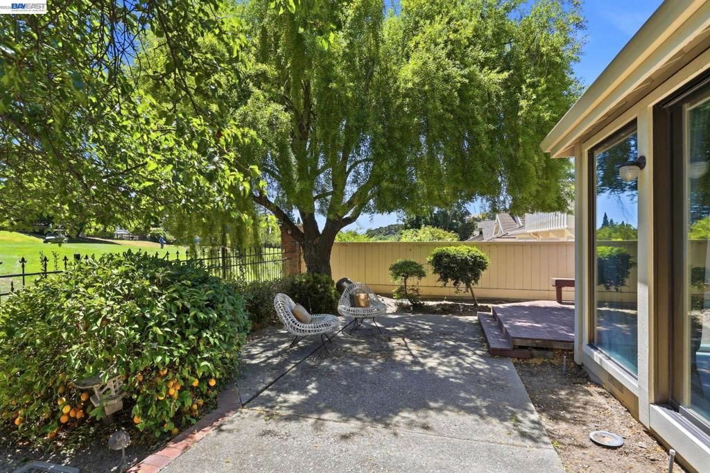 Image 41 of property listing at 3005 Live Oak Ct., Danville, CA 94506
