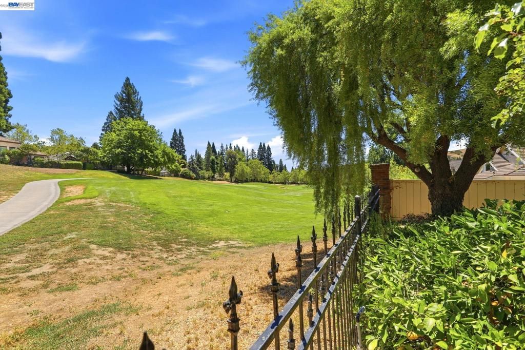 Image 43 of property listing at 3005 Live Oak Ct., Danville, CA 94506