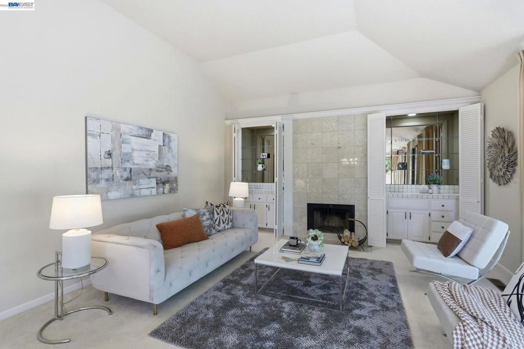 Image 7 of property listing at 3005 Live Oak Ct., Danville, CA 94506