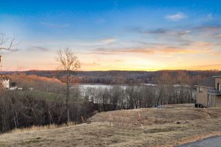 36 River Traces Dr, Dover, TN 37058