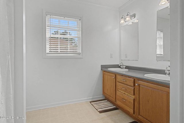 76 Wrexham Place, Elizabethtown, NC 28337