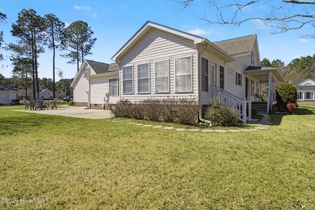 76 Wrexham Place, Elizabethtown, NC 28337