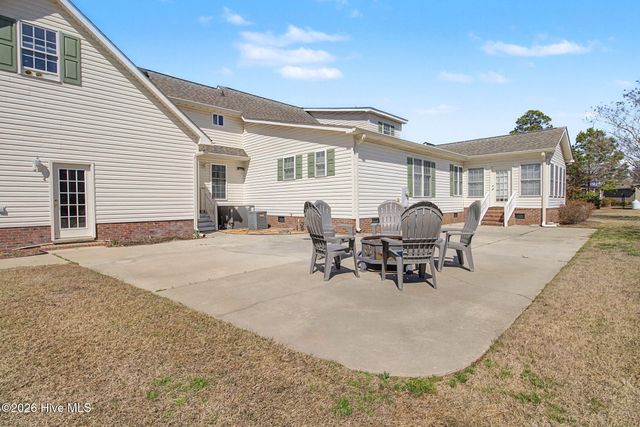 76 Wrexham Place, Elizabethtown, NC 28337