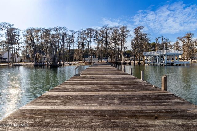 76 Wrexham Place, Elizabethtown, NC 28337