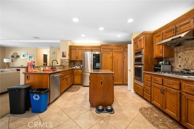 23069 Sweetbay Circle, Wildomar, CA 92595