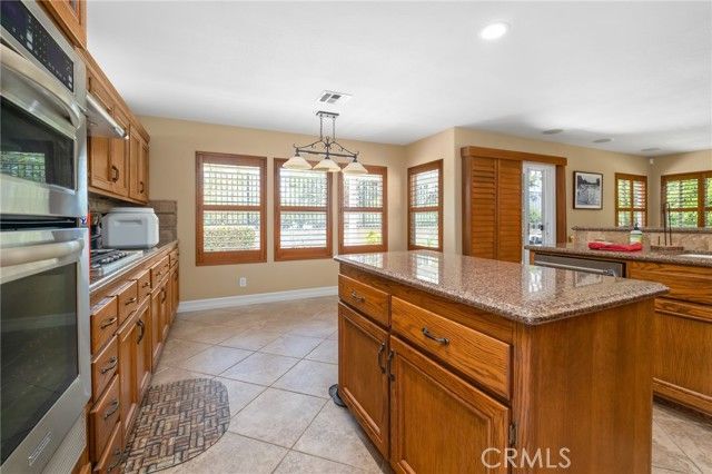 23069 Sweetbay Circle, Wildomar, CA 92595