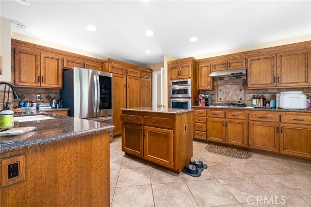 23069 Sweetbay Circle, Wildomar, CA 92595