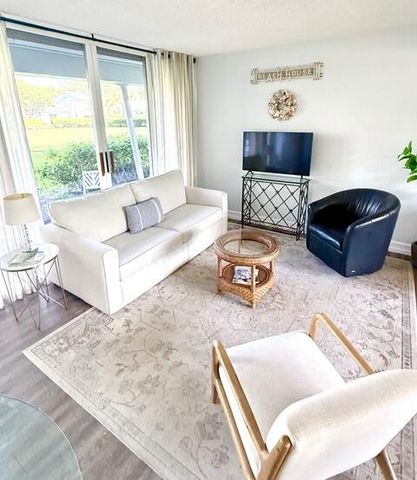 1221 Hillsboro Mile 18a, Hillsboro Beach, FL 33062