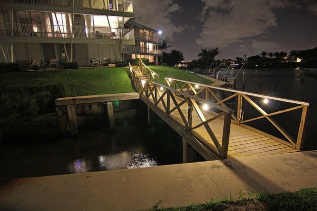 1221 Hillsboro Mile 18a, Hillsboro Beach, FL 33062