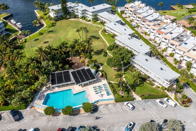 1221 Hillsboro Mile 18a, Hillsboro Beach, FL 33062