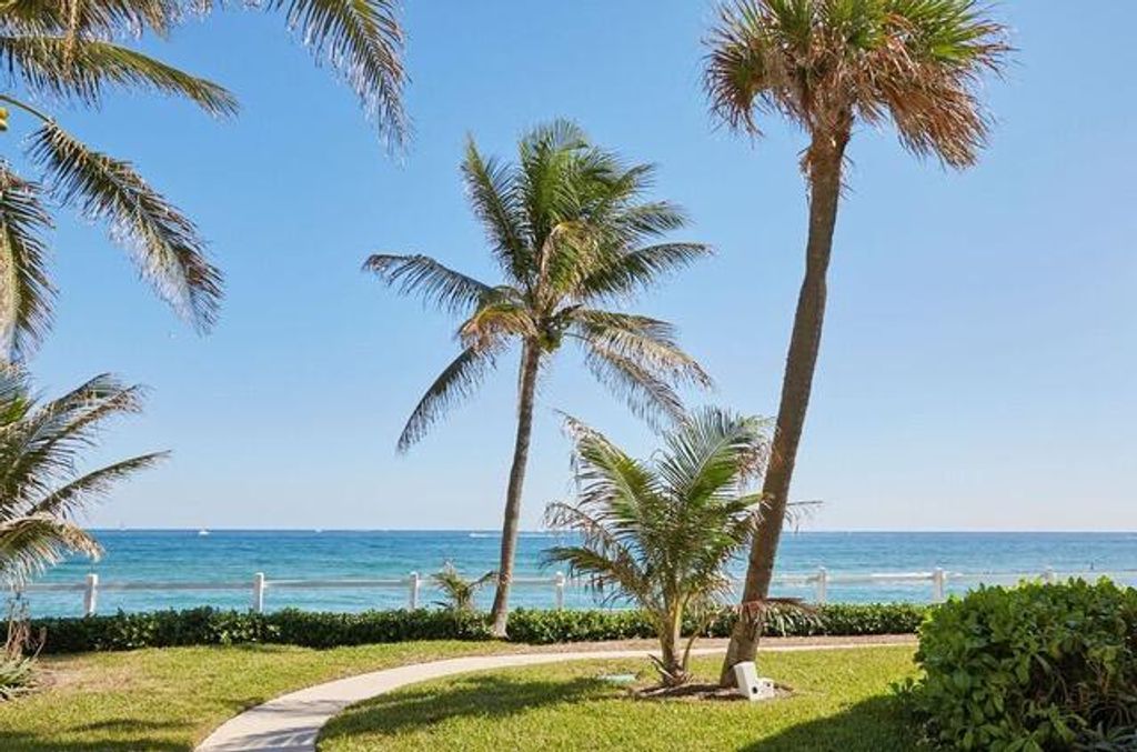 1221 Hillsboro Mile 18a, Hillsboro Beach, FL 33062