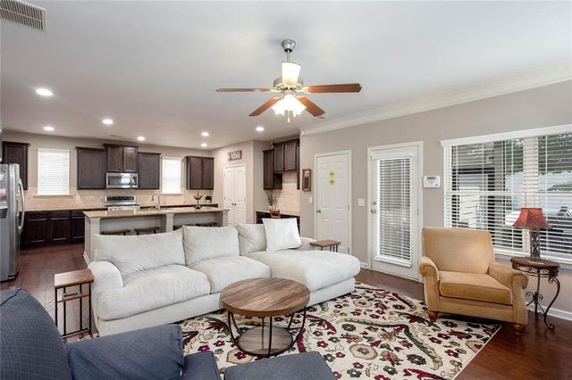 418 Parkstone Drive, Woodstock, GA 30188