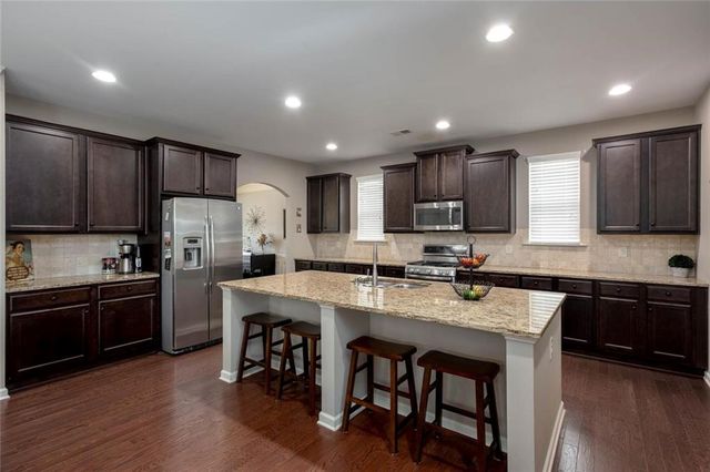 418 Parkstone Drive, Woodstock, GA 30188