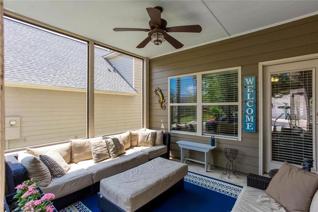 418 Parkstone Drive, Woodstock, GA 30188