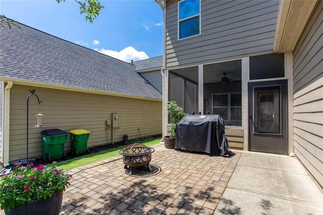 418 Parkstone Drive, Woodstock, GA 30188