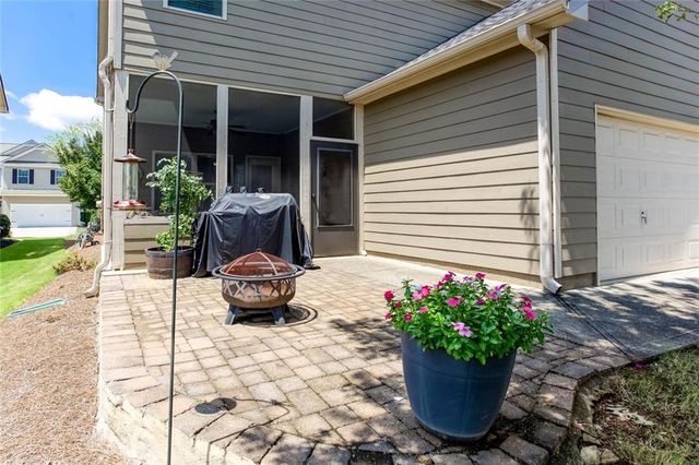 418 Parkstone Drive, Woodstock, GA 30188
