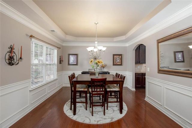 418 Parkstone Drive, Woodstock, GA 30188