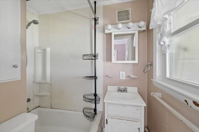 336 Spruce Street, Manchester, NH 03103