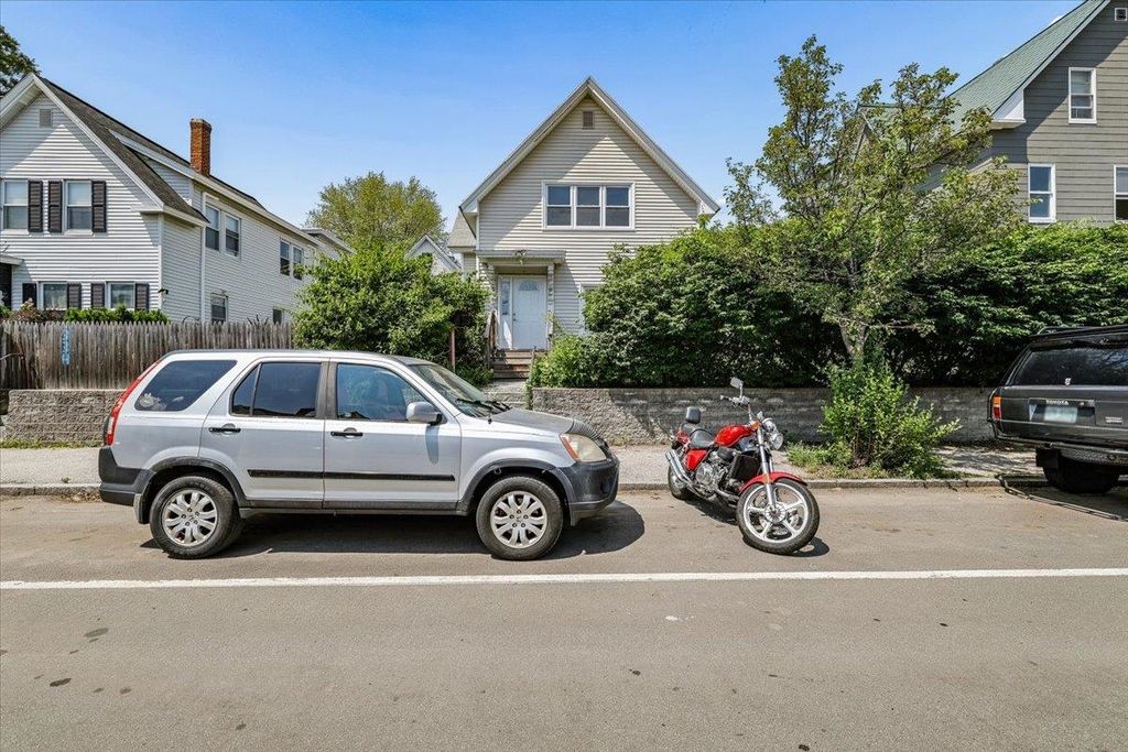 336 Spruce Street, Manchester, NH 03103