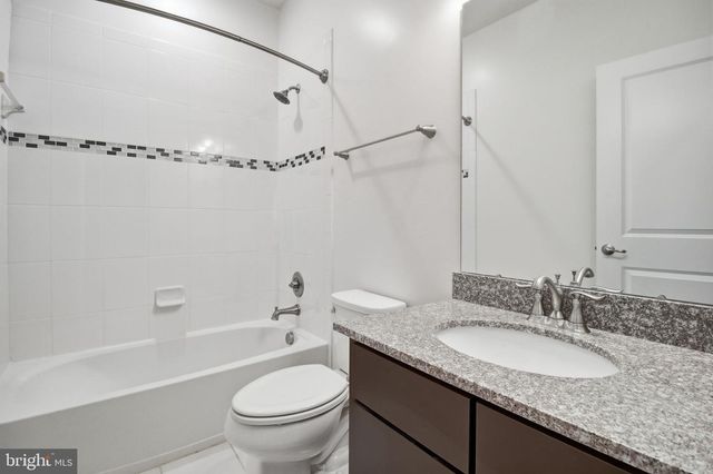 3400 10TH PL SE, Washington, DC 20032