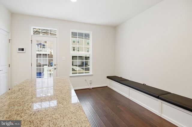 3400 10TH PL SE, Washington, DC 20032