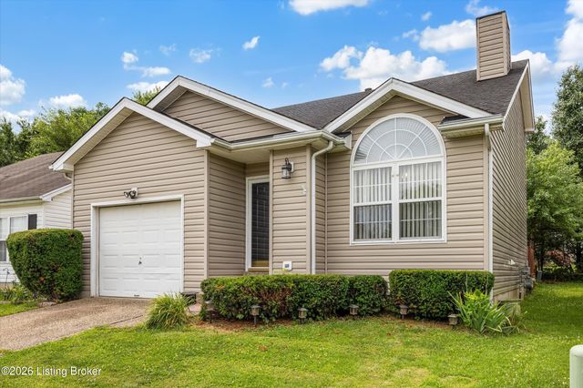 10504 Pinoak View Dr, Louisville, KY 40299