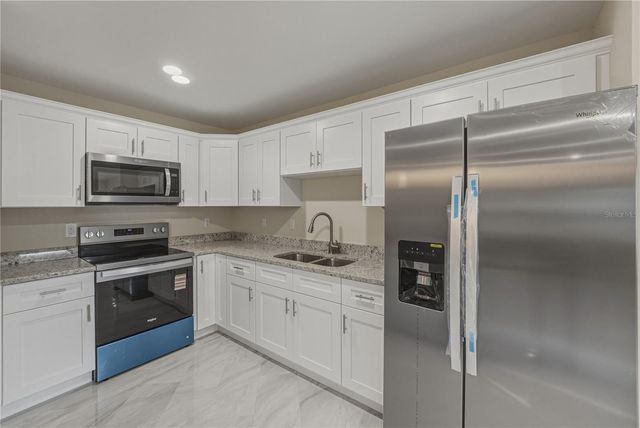 2428 MOSSWOOD LANE, Lakeland, FL 33801