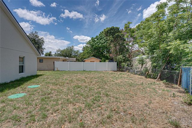 2428 MOSSWOOD LANE, Lakeland, FL 33801