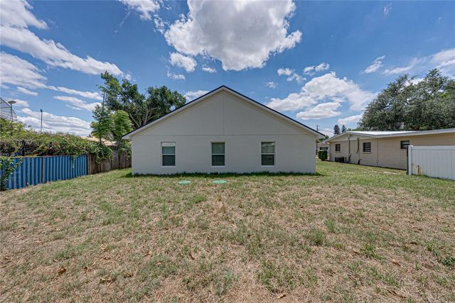 2428 MOSSWOOD LANE, Lakeland, FL 33801