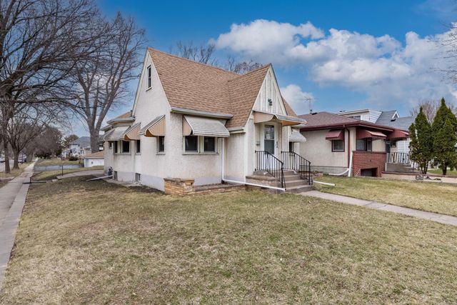 227 Maryland Avenue W, Saint Paul, MN 55117