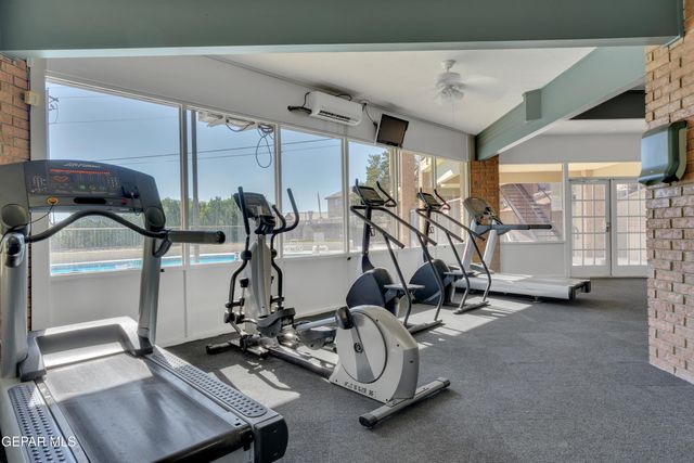 4433 N Stanton Street 317, El Paso, TX 79902