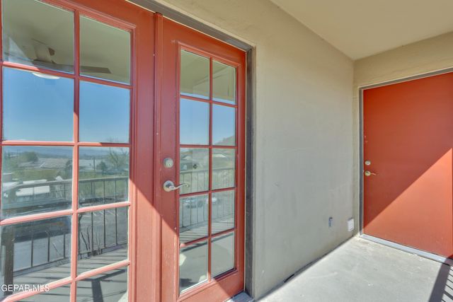 4433 N Stanton Street 317, El Paso, TX 79902