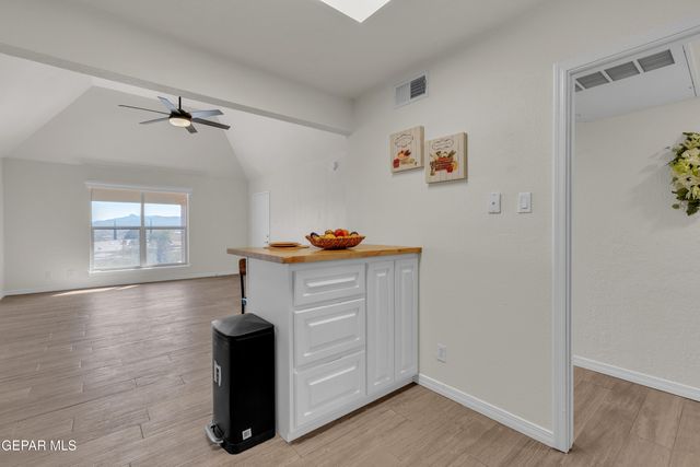 4433 N Stanton Street 317, El Paso, TX 79902