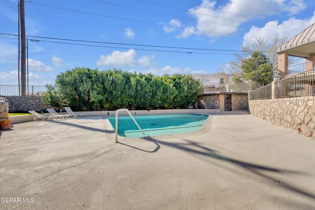 4433 N Stanton Street 317, El Paso, TX 79902