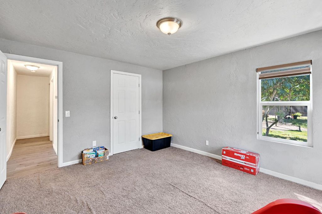 Image 17 of property listing at 3604 E Olive Avenue, Fresno, CA 93702